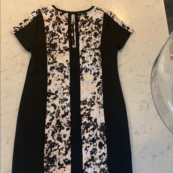 Banana Republic Short Sleeve Dress | Size 2 - Picture 4 of 4